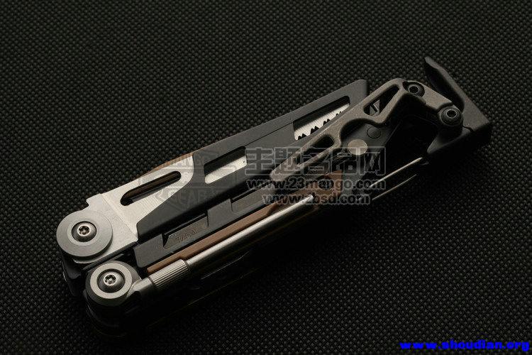 leathermanmututility2011_1.jpg