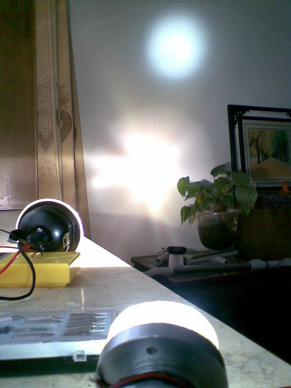 3Q5（透镜灯杯）和HID（不锈钢灯杯）对比4.jpg
