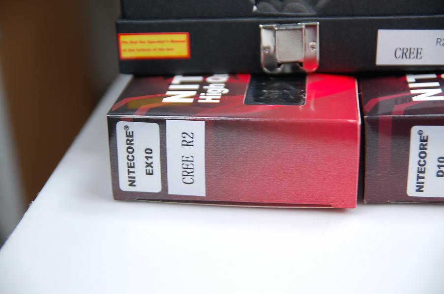 EX10 R2手电筒外盒标标记