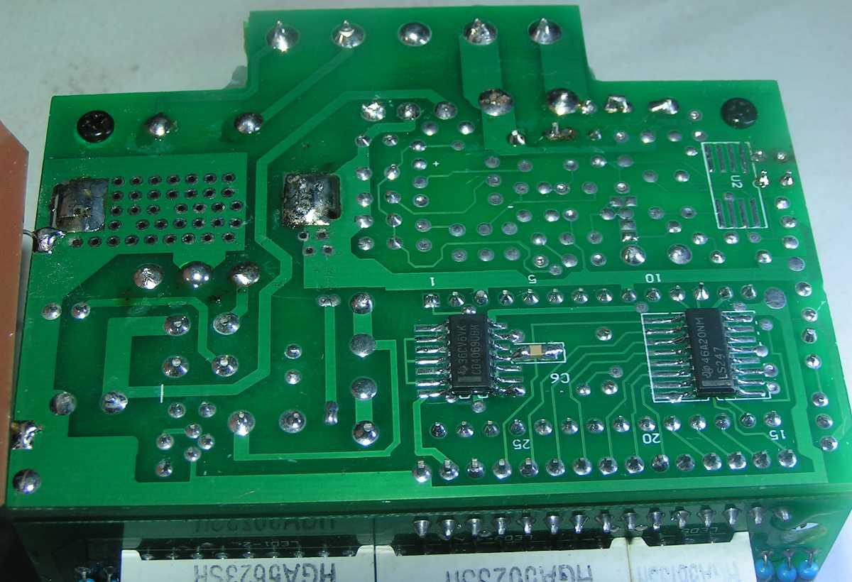 PCB背面