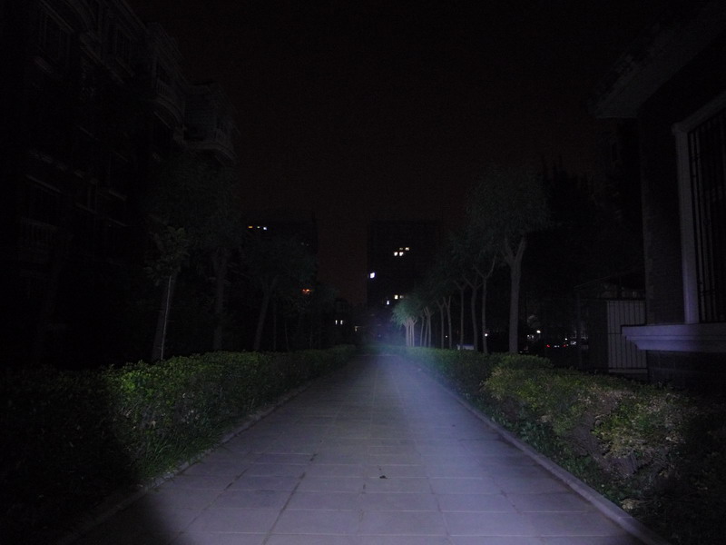 3M-R2夜景实拍.JPG