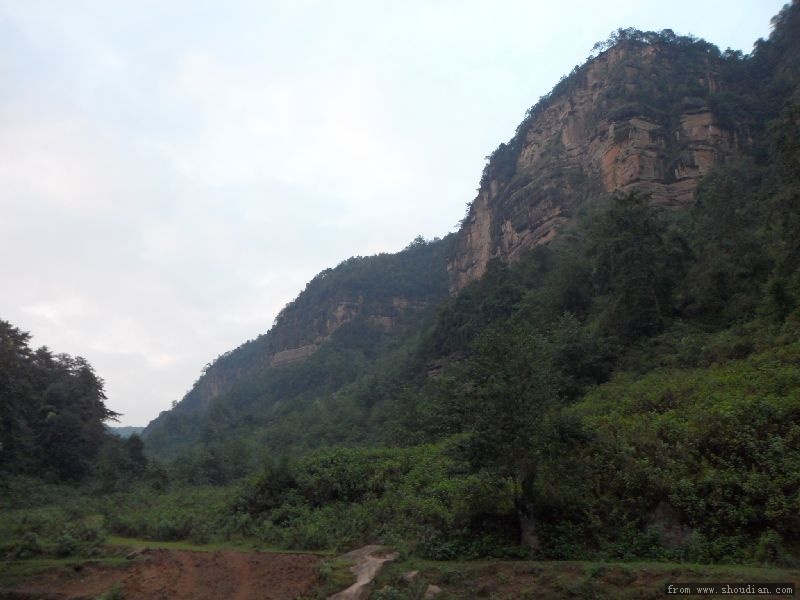 从现在开始穿越水库和进山