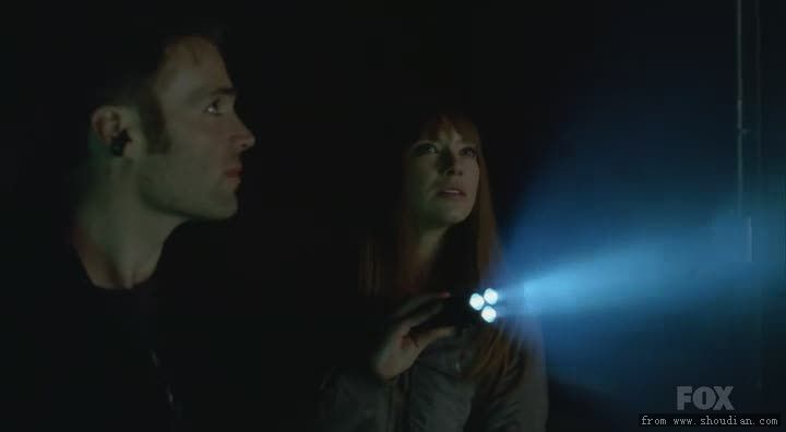 Fringe.S03E13TK45_010.jpg