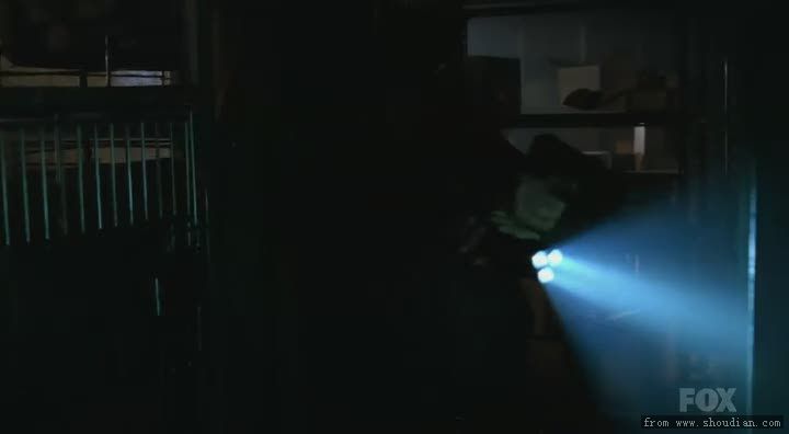 Fringe.S03E13TK45_036.jpg